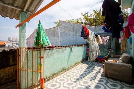 Casa à venda com 220m², 2 quartos e 2 vagas Casa à venda com 220m², 2 quartos e 2 vagasEdícula - Quintal