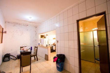 Casa à venda com 220m², 2 quartos e 2 vagas Casa à venda com 220m², 2 quartos e 2 vagasCopa/Cozinha