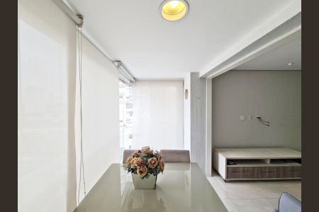 Apartamento à venda com 72m², 2 quartos e 1 vaga Apartamento à venda com 72m², 2 quartos e 1 vagaVaranda da Sala