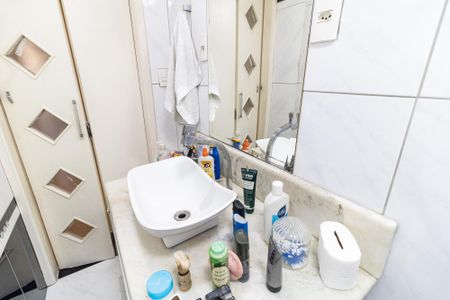 Apartamento à venda com 70m², 2 quartos e 1 vaga Apartamento à venda com 70m², 2 quartos e 1 vagaBanheiro