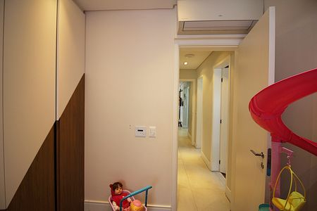 Apartamento à venda com 123m², 3 quartos e 2 vagasQuarto 2