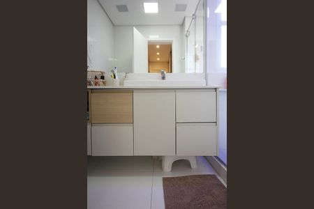 Apartamento à venda com 123m², 3 quartos e 2 vagasQuarto 1 - Suíte Banheiro