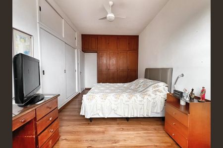 Casa à venda com 503m², 4 quartos e 3 vagas Casa à venda com 503m², 4 quartos e 3 vagasSuíte 2