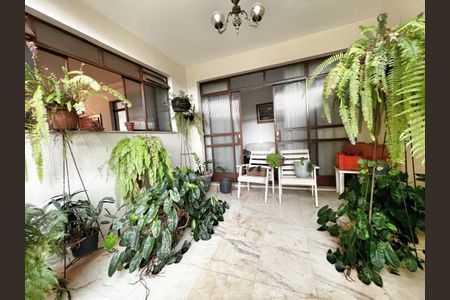 Casa à venda com 503m², 4 quartos e 3 vagas Casa à venda com 503m², 4 quartos e 3 vagasÁrea comum