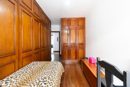 Casa à venda com 390m², 5 quartos e 4 vagasQuarto 2