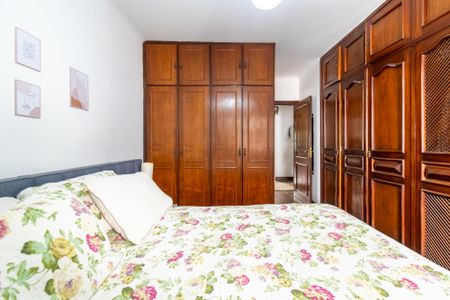 Casa à venda com 390m², 5 quartos e 4 vagasSuíte