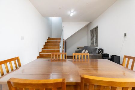 Casa à venda com 390m², 5 quartos e 4 vagasSala de TV