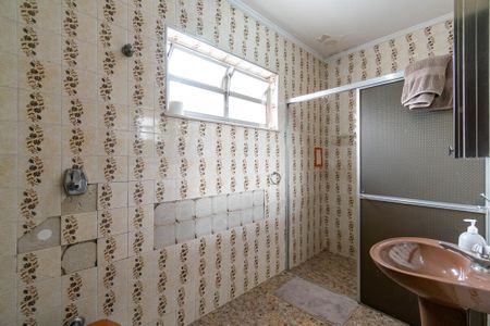 Casa à venda com 390m², 5 quartos e 4 vagasBanheiro das Suítes da Edícula