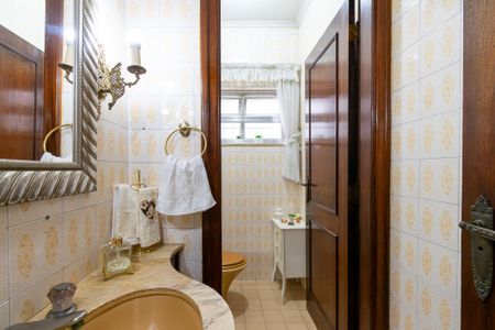 Casa à venda com 390m², 5 quartos e 4 vagasLavabo