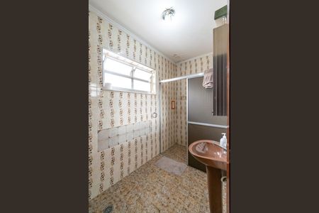 Casa à venda com 390m², 5 quartos e 4 vagasBanheiro das Suítes da Edícula