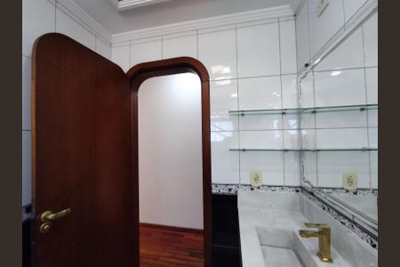 Apartamento à venda com 188m², 3 quartos e 4 vagas Apartamento à venda com 188m², 3 quartos e 4 vagasBanheiro da Suíte