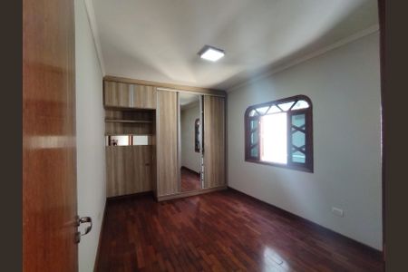Apartamento à venda com 188m², 3 quartos e 4 vagas Apartamento à venda com 188m², 3 quartos e 4 vagasQuarto 2
