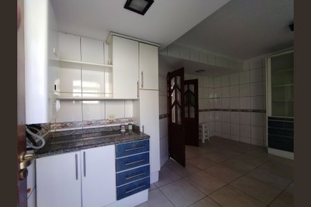 Apartamento à venda com 188m², 3 quartos e 4 vagas Apartamento à venda com 188m², 3 quartos e 4 vagasCozinha