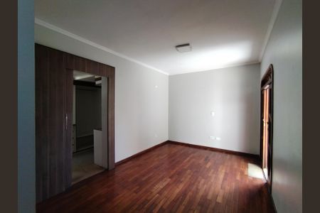 Apartamento à venda com 188m², 3 quartos e 4 vagas Apartamento à venda com 188m², 3 quartos e 4 vagasSuíte