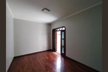 Apartamento à venda com 188m², 3 quartos e 4 vagas Apartamento à venda com 188m², 3 quartos e 4 vagasSuíte