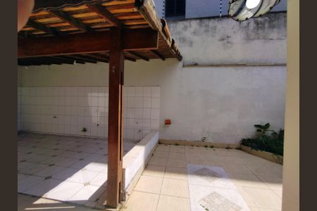 Apartamento à venda com 188m², 3 quartos e 4 vagas Apartamento à venda com 188m², 3 quartos e 4 vagasQuintal