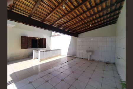 Apartamento à venda com 188m², 3 quartos e 4 vagas Apartamento à venda com 188m², 3 quartos e 4 vagasÁrea de Serviço