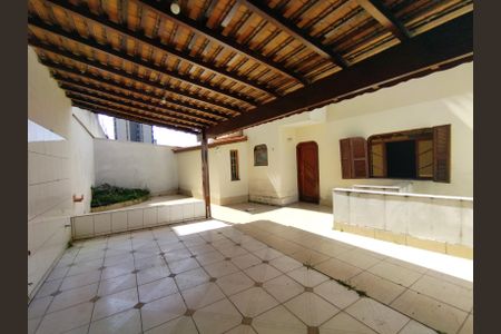 Apartamento à venda com 188m², 3 quartos e 4 vagas Apartamento à venda com 188m², 3 quartos e 4 vagasÁrea de Serviço