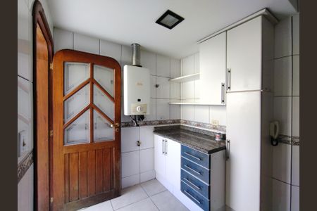 Apartamento à venda com 188m², 3 quartos e 4 vagas Apartamento à venda com 188m², 3 quartos e 4 vagasCozinha