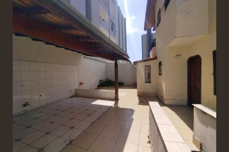 Apartamento à venda com 188m², 3 quartos e 4 vagas Apartamento à venda com 188m², 3 quartos e 4 vagasQuintal