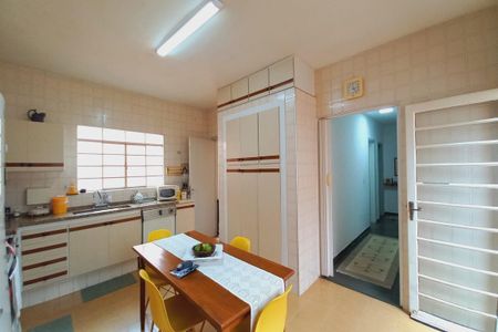 Casa para alugar com 450m², 3 quartos e 4 vagasCozinha