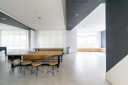Apartamento para alugar com 82m², 2 quartos e 2 vagas Apartamento para alugar com 82m², 2 quartos e 2 vagasÁrea comum - Sala de Jogos