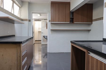 Apartamento à venda com 135m², 2 quartos e 1 vagaCozinha
