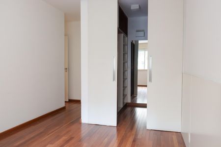 Apartamento à venda com 135m², 2 quartos e 1 vagaSuite