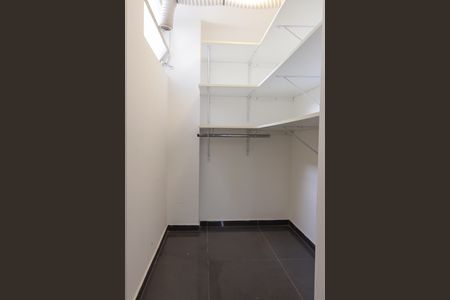 Apartamento à venda com 135m², 2 quartos e 1 vagaDispensa