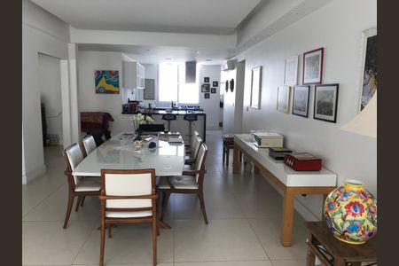 Apartamento à venda com 170m², 3 quartos e 1 vaga