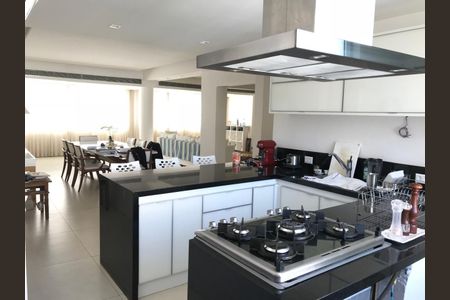 Apartamento à venda com 170m², 3 quartos e 1 vaga