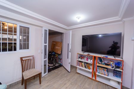 Casa à venda com 180m², 2 quartos e 1 vaga Casa à venda com 180m², 2 quartos e 1 vagaSala