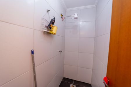 Casa à venda com 180m², 2 quartos e 1 vaga Casa à venda com 180m², 2 quartos e 1 vagaBanheiro de Serviço