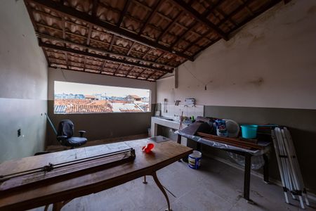 Casa à venda com 180m², 2 quartos e 1 vaga Casa à venda com 180m², 2 quartos e 1 vagaÁrea de Serviço / Terraço