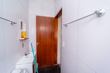 Casa à venda com 180m², 2 quartos e 1 vaga Casa à venda com 180m², 2 quartos e 1 vagaBanheiro do Quarto 1