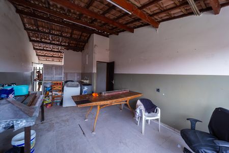 Casa à venda com 180m², 2 quartos e 1 vaga Casa à venda com 180m², 2 quartos e 1 vagaÁrea de Serviço / Terraço