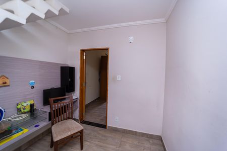 Casa à venda com 180m², 2 quartos e 1 vaga Casa à venda com 180m², 2 quartos e 1 vagaCorredor