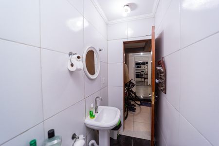 Casa à venda com 180m², 2 quartos e 1 vaga Casa à venda com 180m², 2 quartos e 1 vagaBanheiro