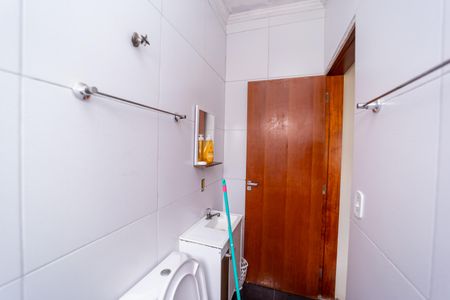 Casa à venda com 180m², 2 quartos e 1 vaga Casa à venda com 180m², 2 quartos e 1 vagaBanheiro do Quarto 1