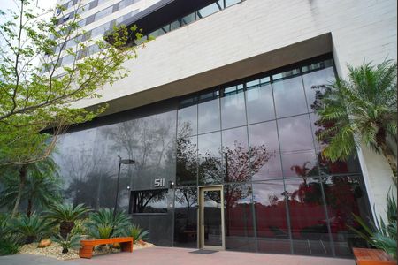 Apartamento para alugar com 69m², 2 quartos e 1 vagaFachada e Portaria