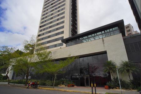 Apartamento para alugar com 69m², 2 quartos e 1 vagaFachada e Portaria