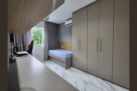 Casa de condomínio à venda com 350m², 3 quartos e 2 vagasSuite 3