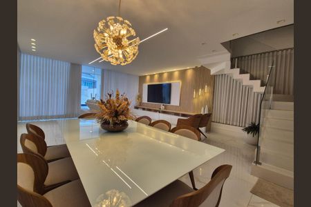 Casa de condomínio à venda com 350m², 3 quartos e 2 vagasSala