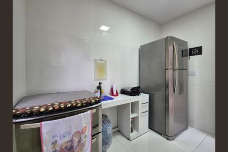 Casa de condomínio à venda com 350m², 3 quartos e 2 vagasQuarto de Serviço