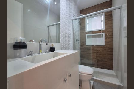 Casa de condomínio à venda com 350m², 3 quartos e 2 vagasBanheiro social