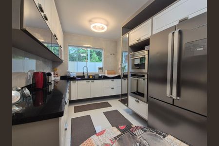 Casa de condomínio à venda com 350m², 3 quartos e 2 vagasCozinha