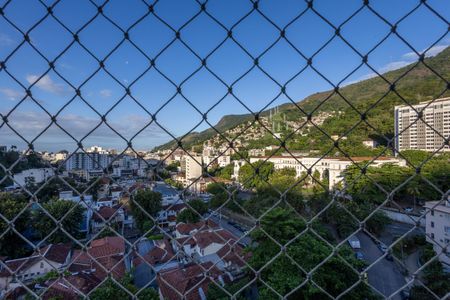 Apartamento à venda com 67m², 2 quartos e 1 vaga Apartamento à venda com 67m², 2 quartos e 1 vagaSala Varanda Vista