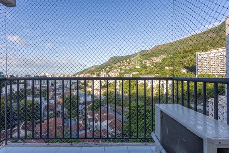 Apartamento à venda com 67m², 2 quartos e 1 vaga Apartamento à venda com 67m², 2 quartos e 1 vagaSala Varanda