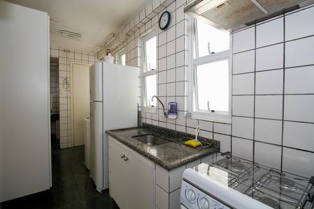 Apartamento à venda com 65m², 2 quartos e 1 vagaCozinha e Área de Serviço