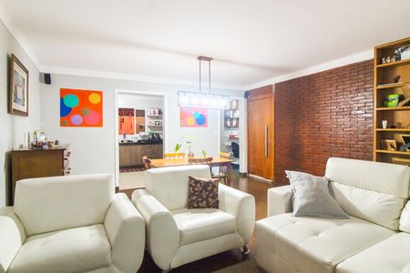 Casa para alugar com 360m², 3 quartos e 2 vagasSala